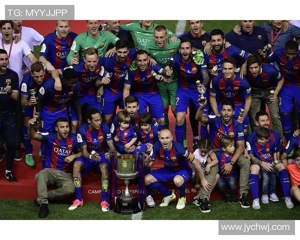 韩国足球明星齐聚一堂展现球技与魅力的精彩综艺节目