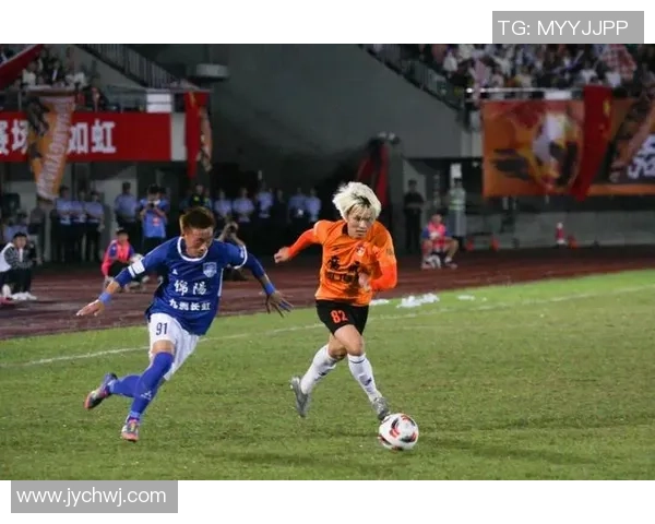 香港足球明星在国际赛场上对决日本球队的精彩瞬间与背后故事