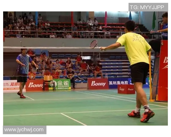 南京羽毛球队与重庆羽毛球队赛后复盘分析力量对比与战术探讨