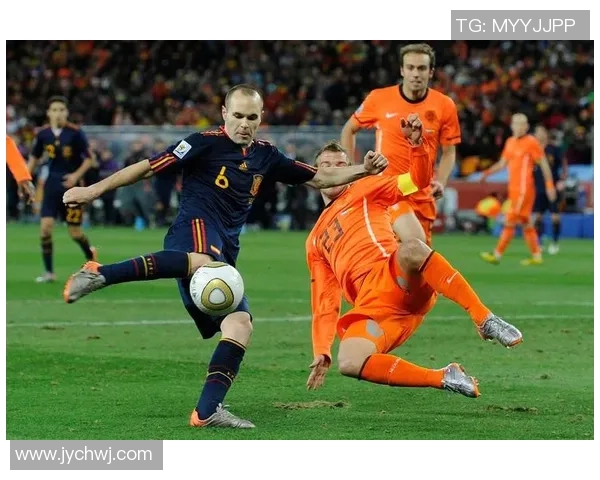 足球明星与他们的相似人物揭秘你不知道的那些相似之处与故事 足球明星与他们的相似人物揭秘你不知道的那些相似之处与故事